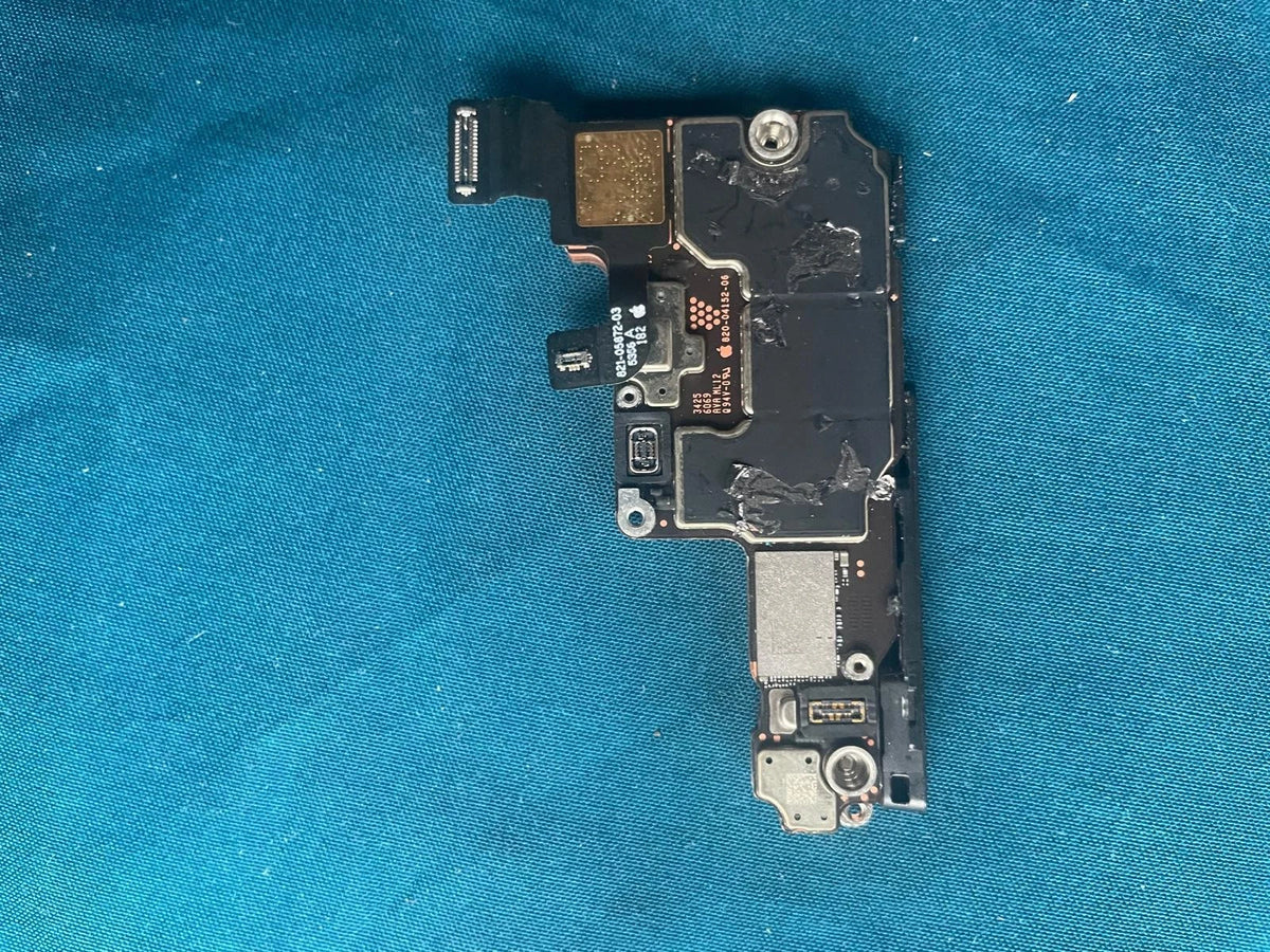 iPhone 16 Pro US Version Triple-Network 128-256-512-1TB with Face ID / without Face ID, original board OK. Can be modified to support dual SIM cards.